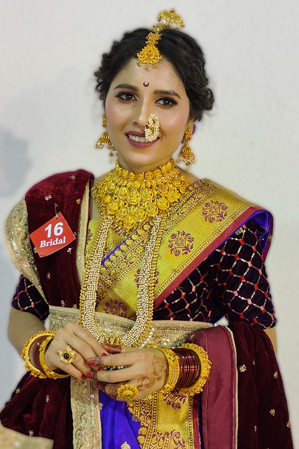 Roopali makeup artist Pune | makeup artist near me | makeup artist in Pune | bridal makeup artist in Pune | wedding makeup artist in Pune | best makeup artist | hair and makeup artist near me